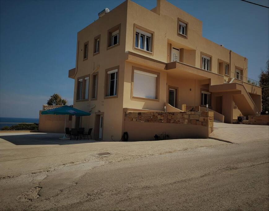 Afentis Apartment