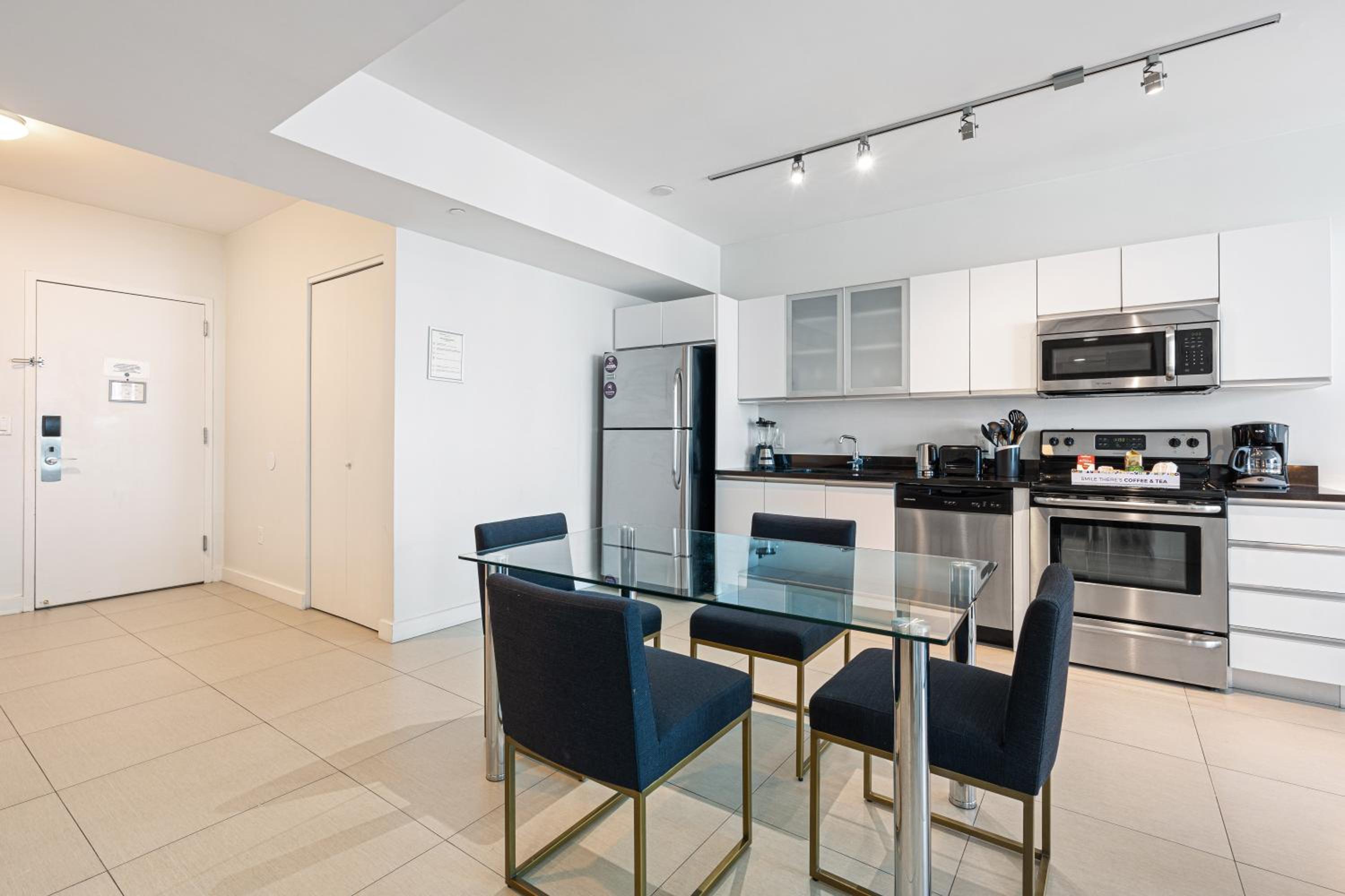 Dharma Home Suites Miami Beach at Monte Carlo