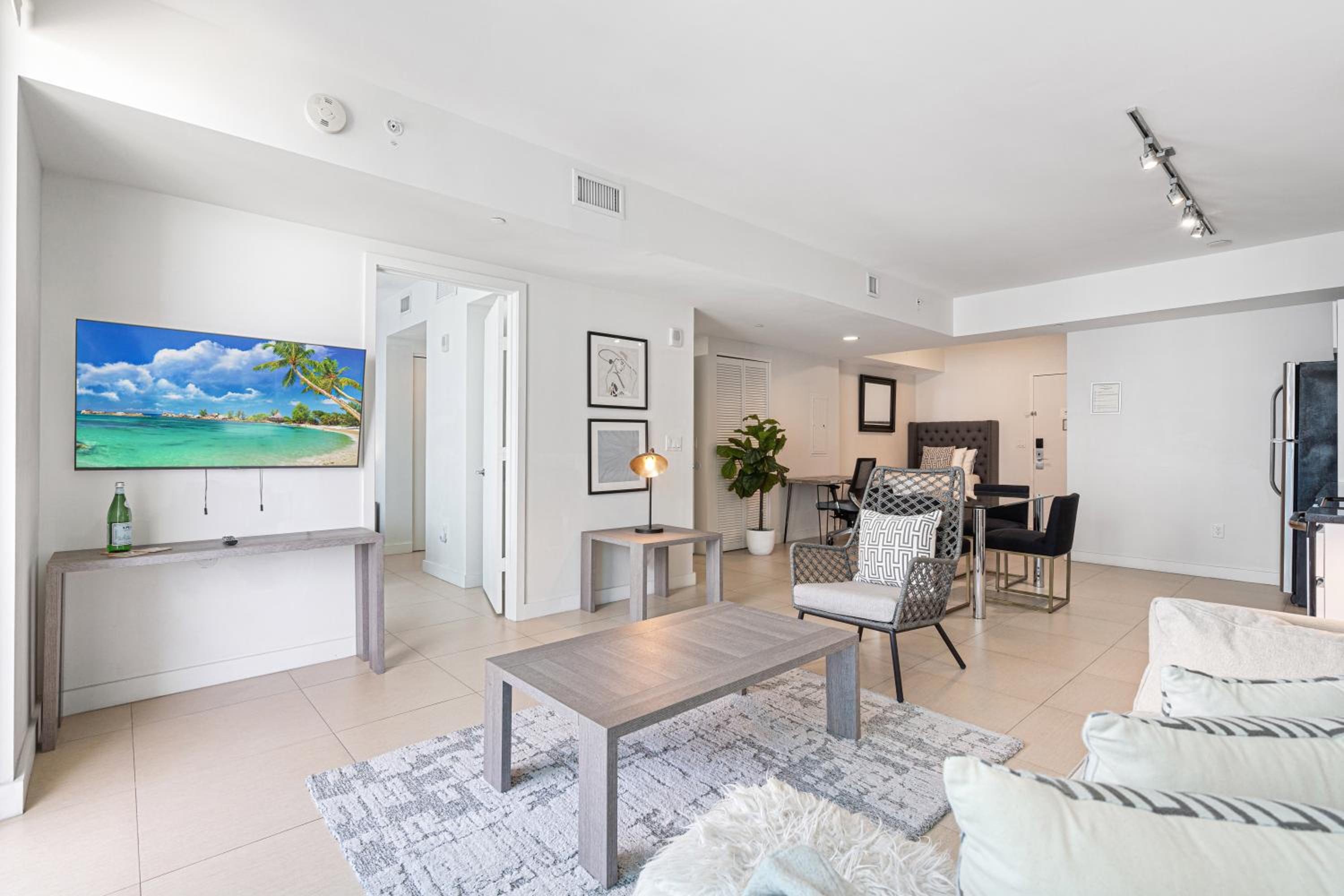 Dharma Home Suites Miami Beach at Monte Carlo