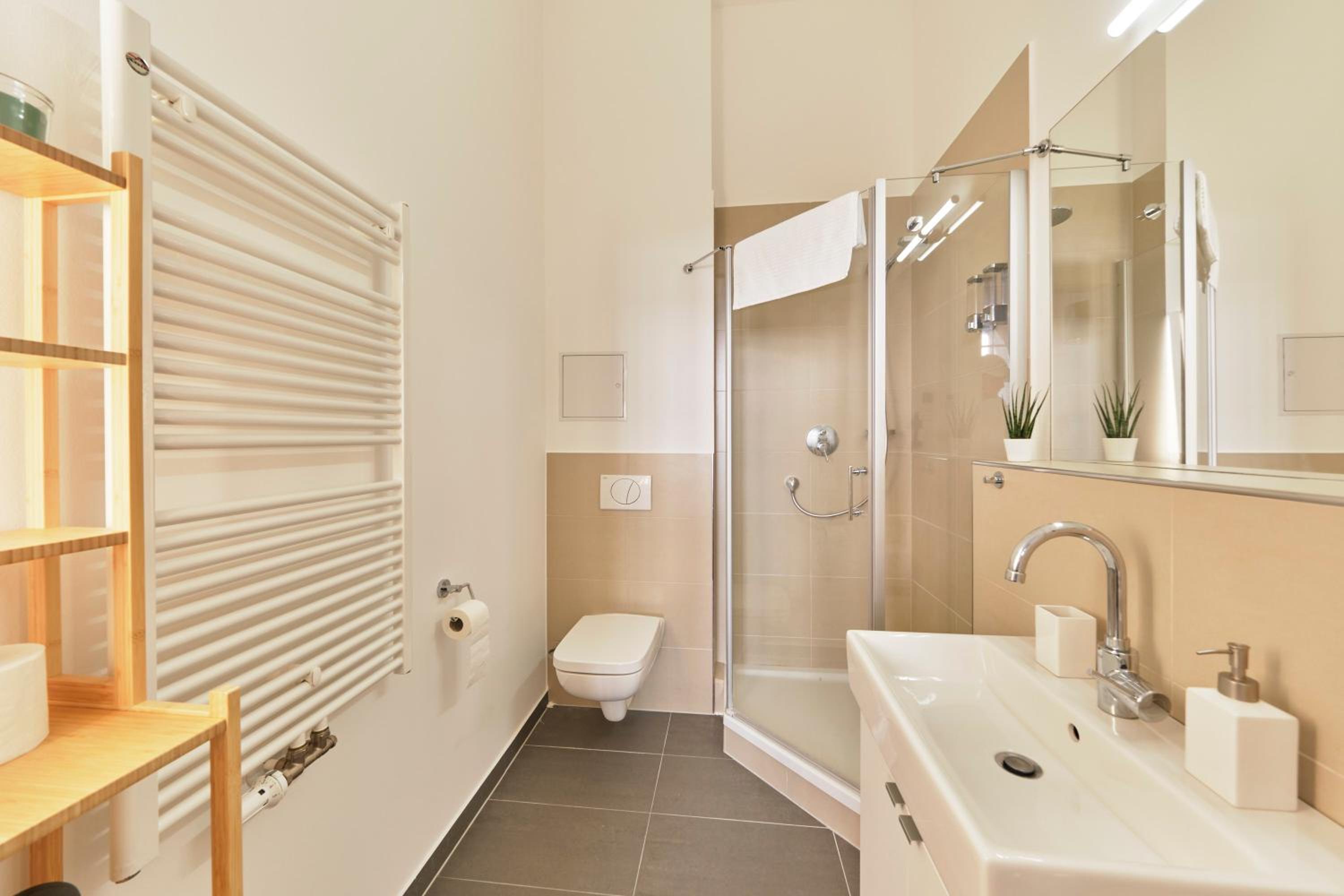 Neuss Vacations - Historisches Deluxe Apartment im Marianum - Property Image 5