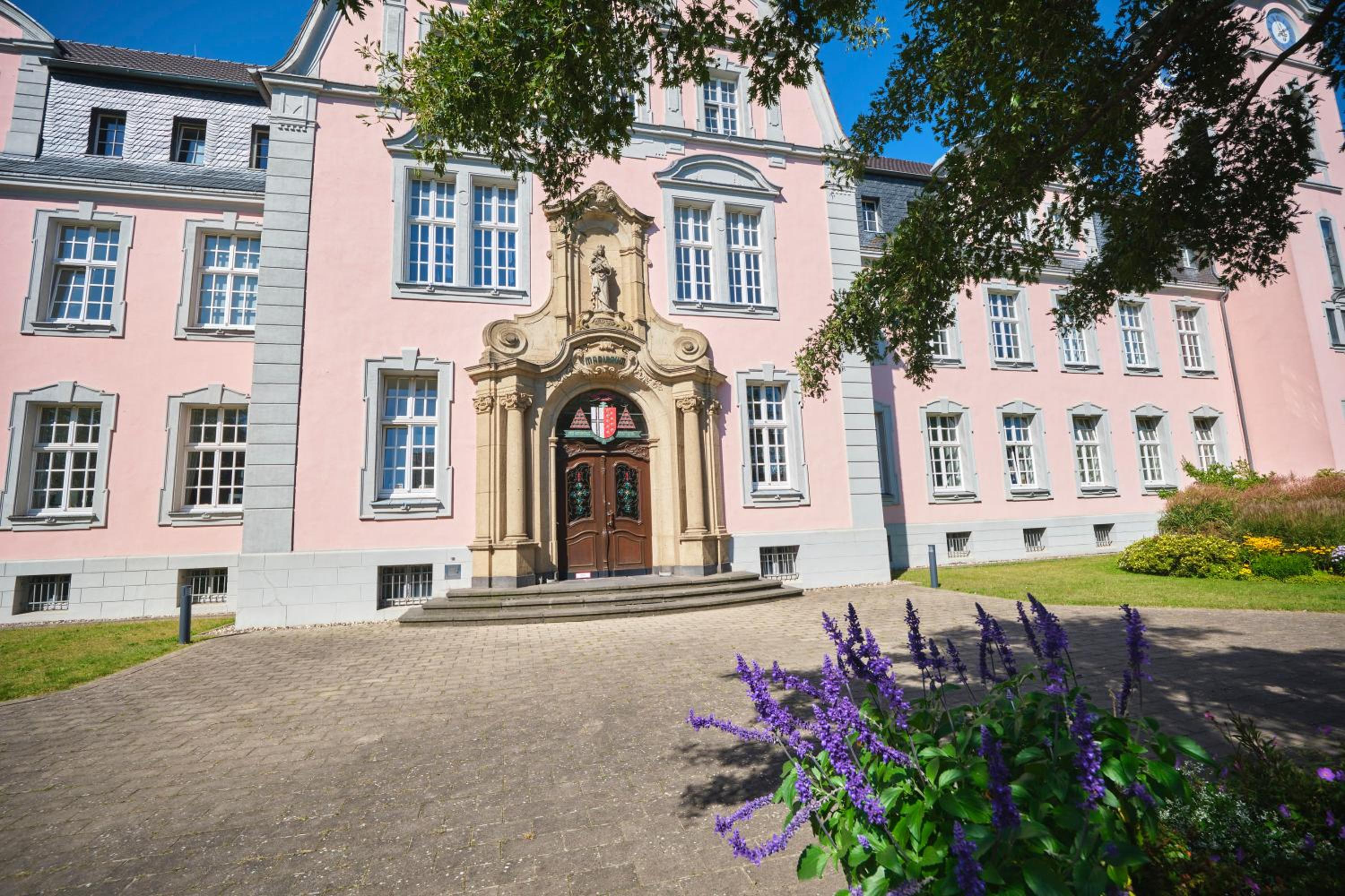 Historisches Deluxe Apartment im Marianum