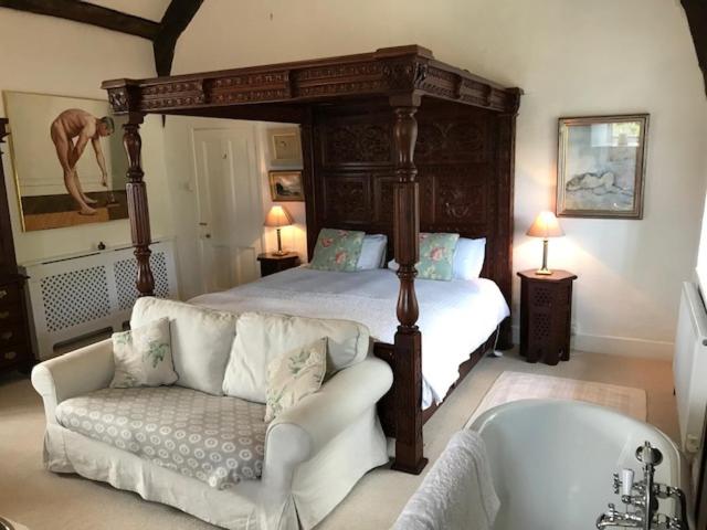 Worthy Manor