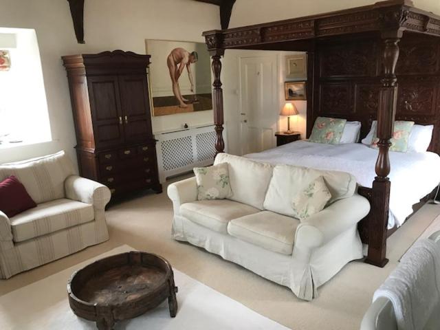 Worthy Manor