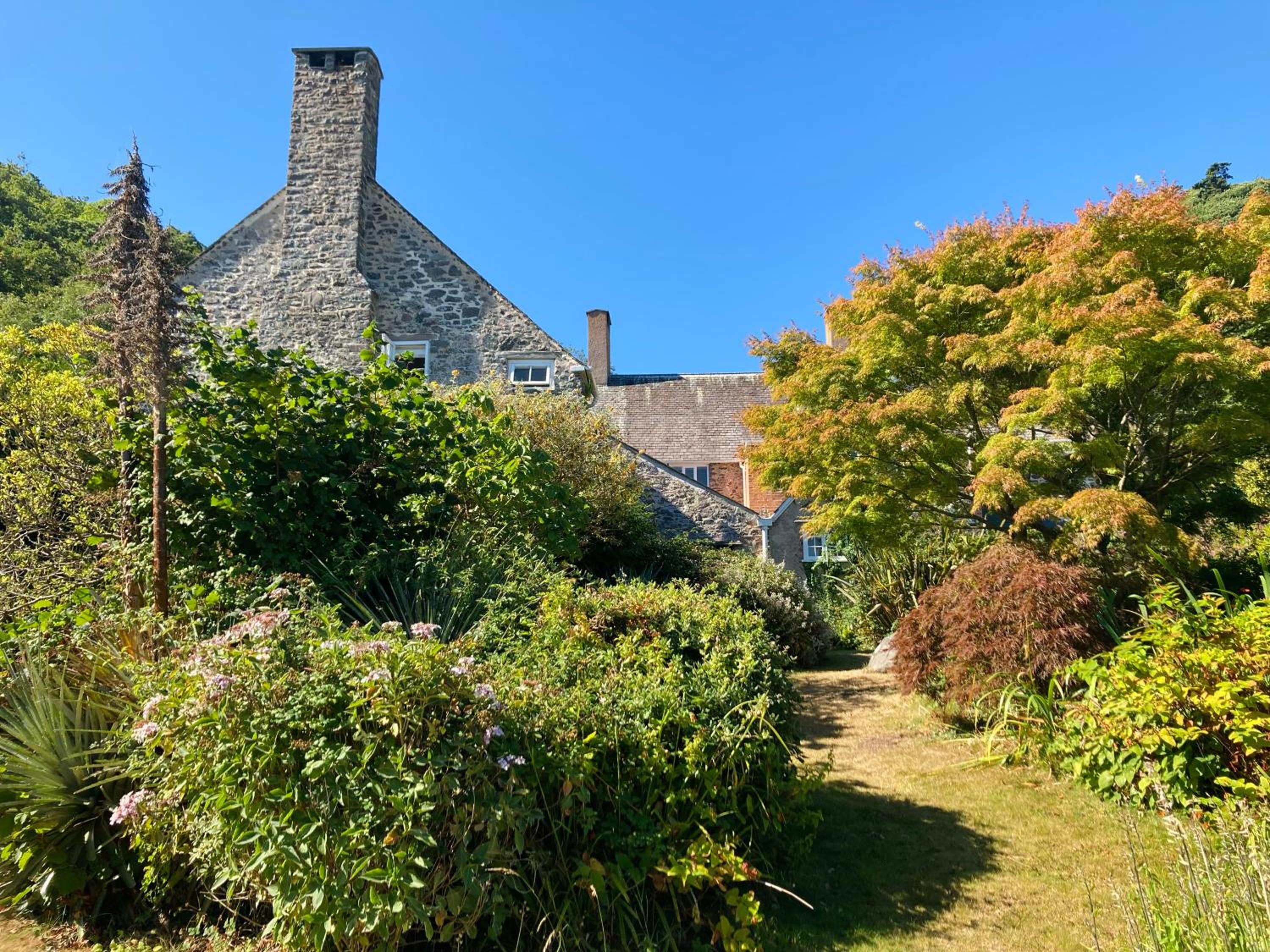 Worthy Manor