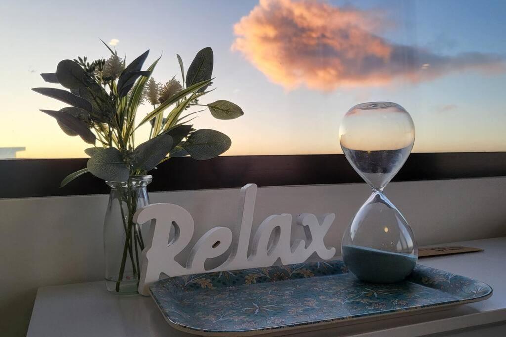 Heathcliff1 Luxury Couples Retreat with Stunning Coastal Views!