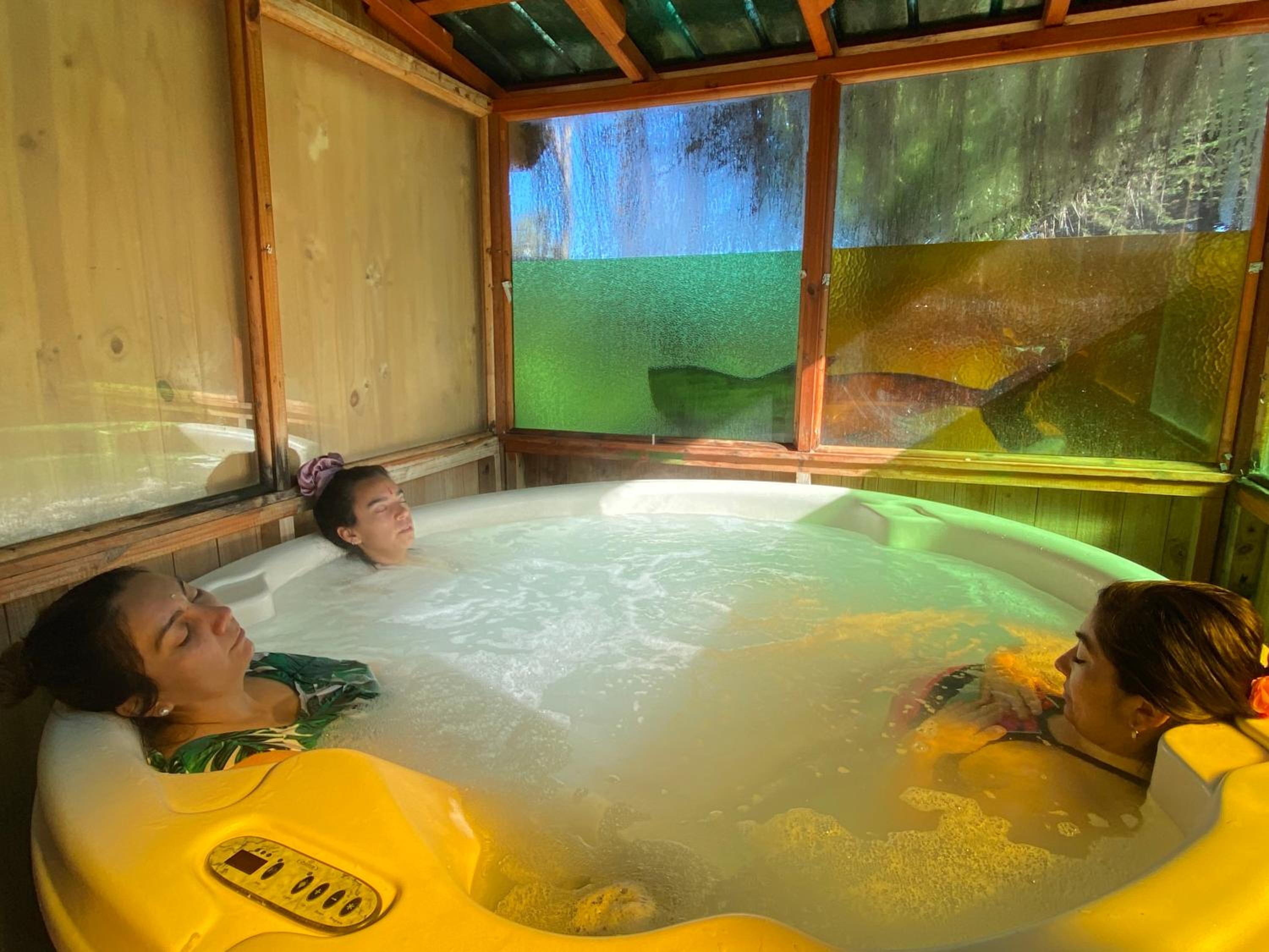 PINARES DEL MAR con DESAYUNO SOLO PARA DOS - JACUZZI OPCIONAL Ó Cabañas familiares -Pet friendy