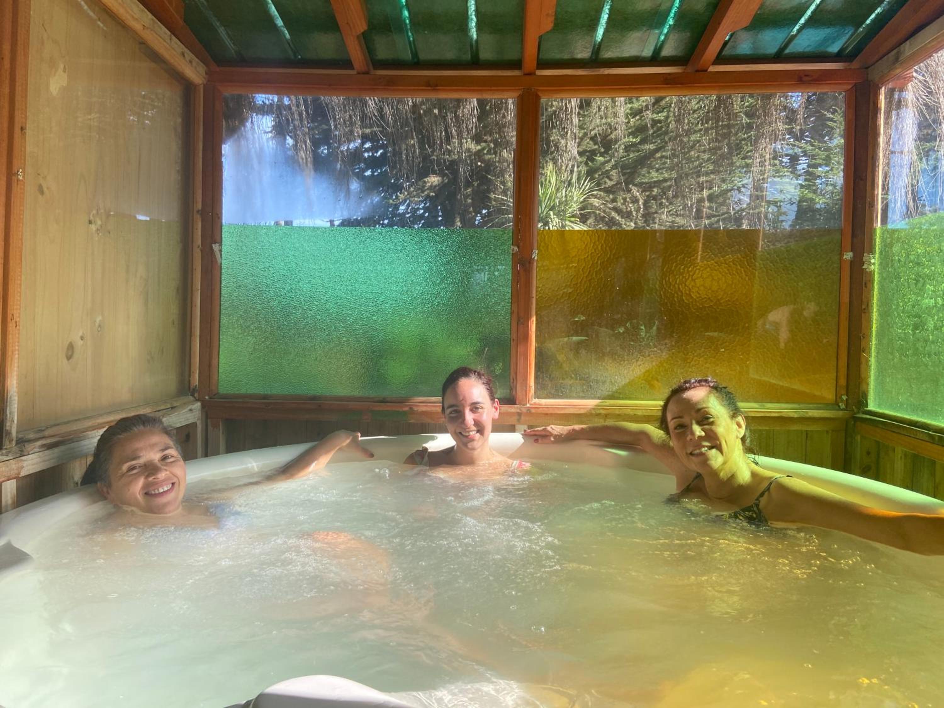 PINARES DEL MAR con DESAYUNO SOLO PARA DOS - JACUZZI OPCIONAL Ó Cabañas familiares -Pet friendy
