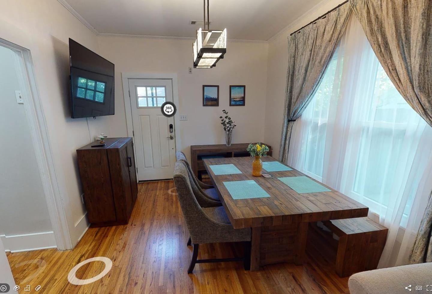 Renovated 3/2 * Craftsman Home * Perfect Location