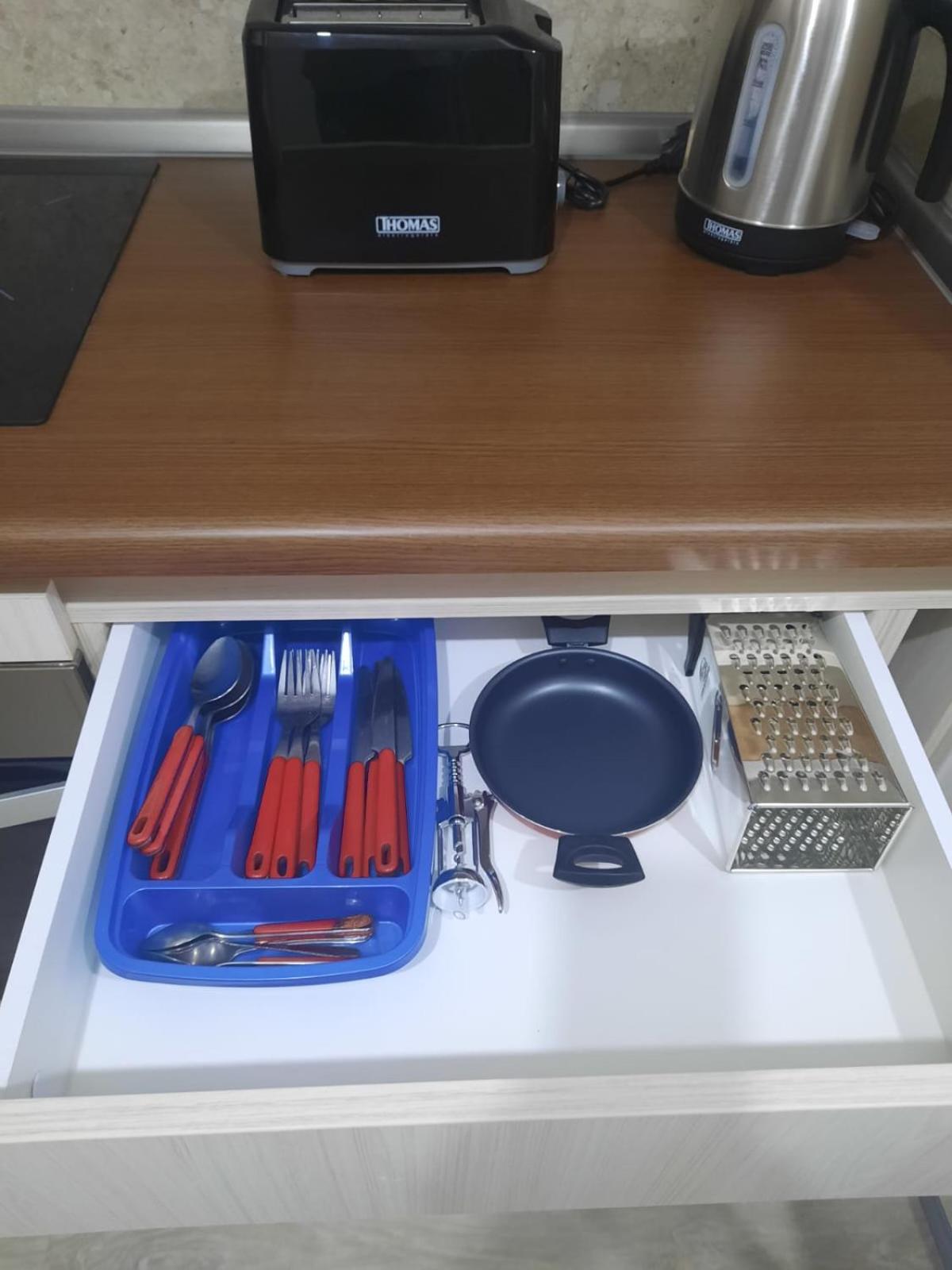 Acogedor Departamento Central con Piscina, Estacionamiento Privado y Más