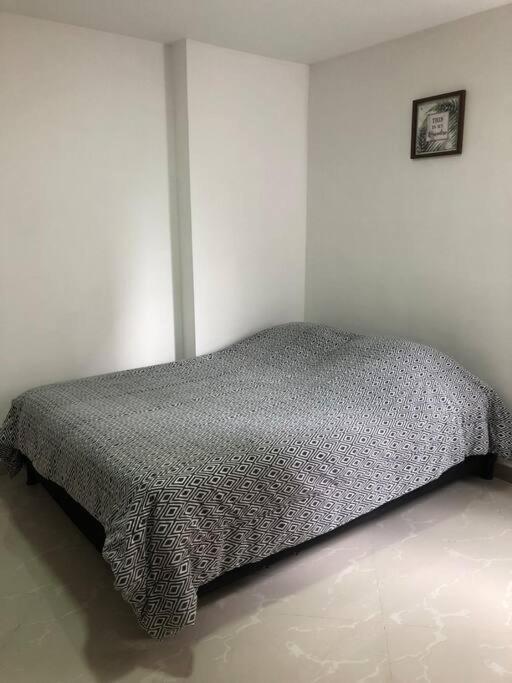 Espectacular apartamento cerca al Lleras y El Tesoro