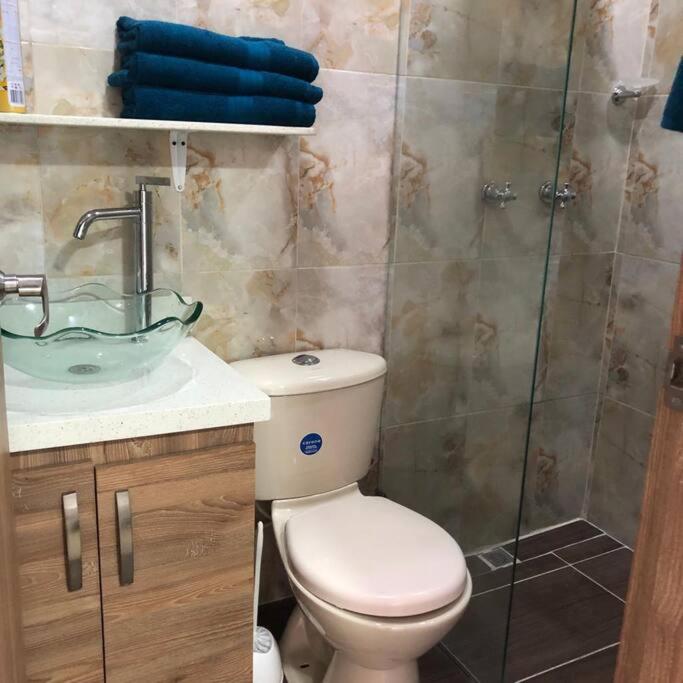 Espectacular apartamento cerca al Lleras y El Tesoro