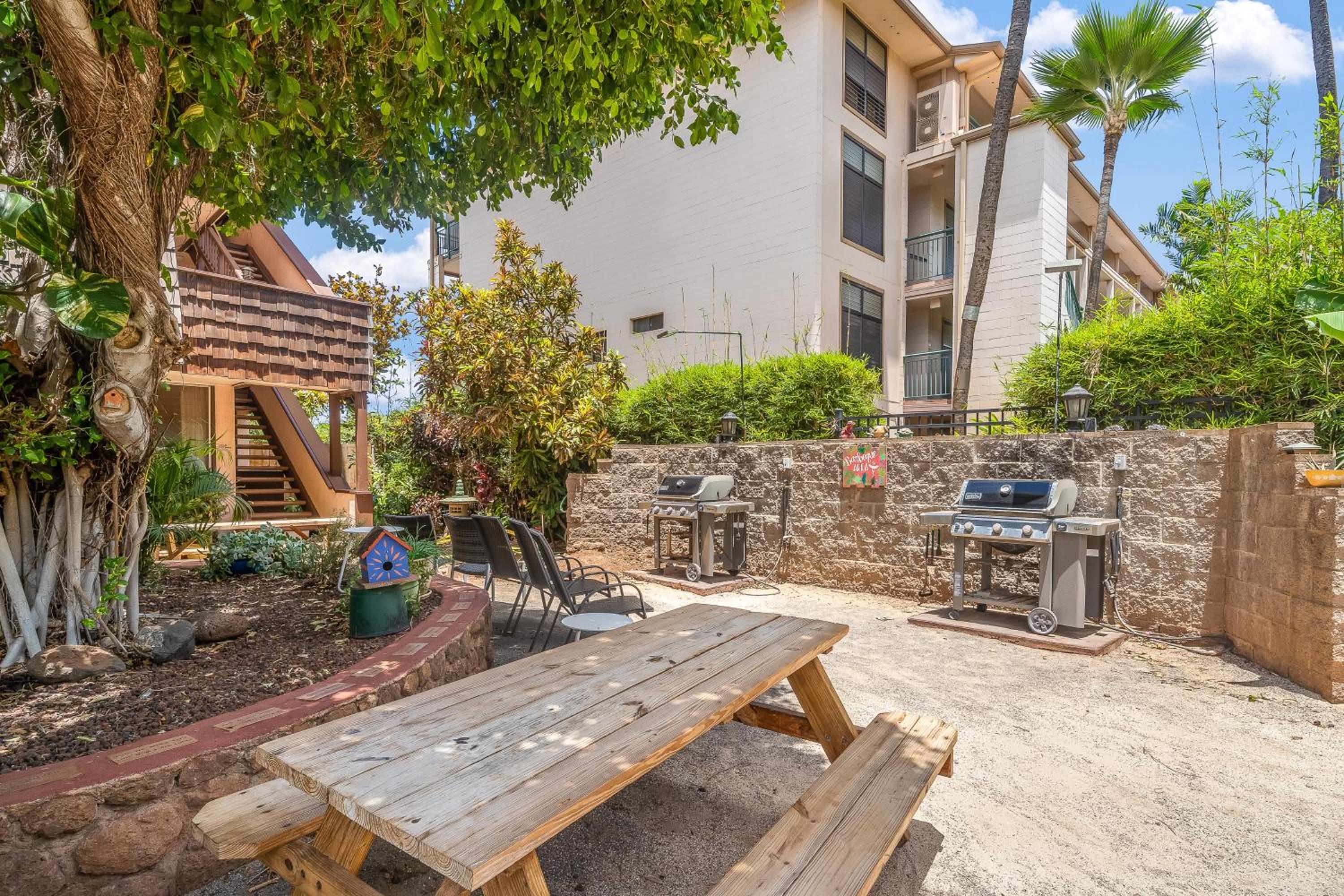 Kulakane 310 · KK 310 Updated BeachFront 2BD w AC Pool