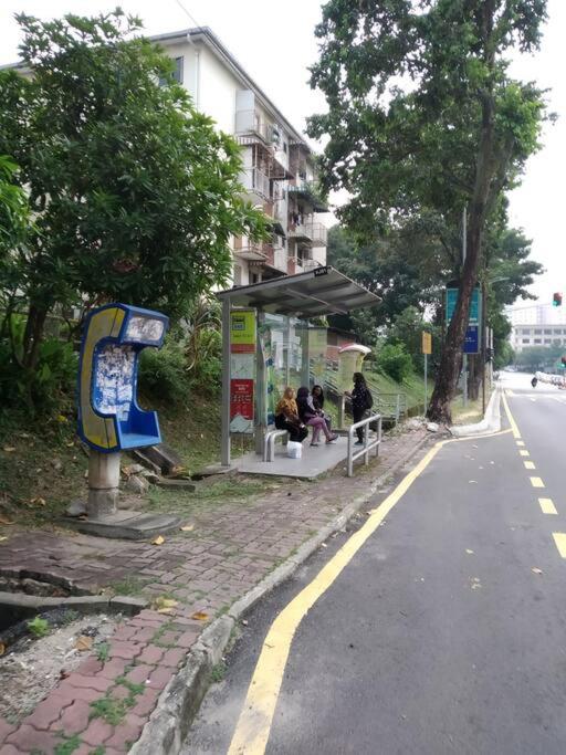 Low-Cost Apartment (2 Bedrooms) Kelana Jaya photo 4