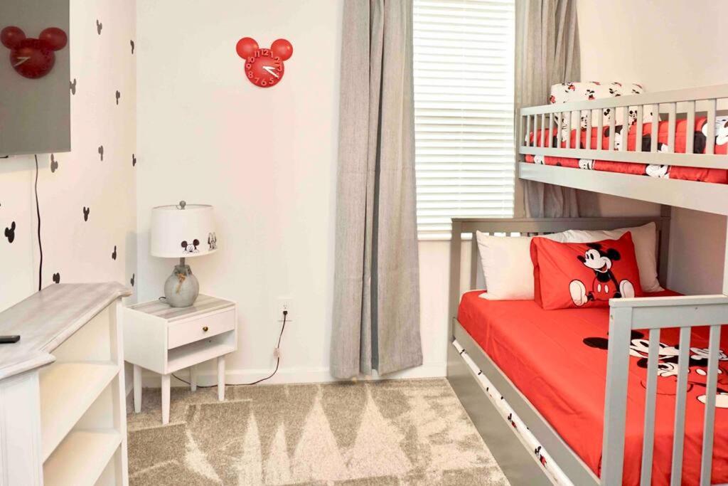 Comfy & Elegant condo sleeps 8 ppl near Disney view 4