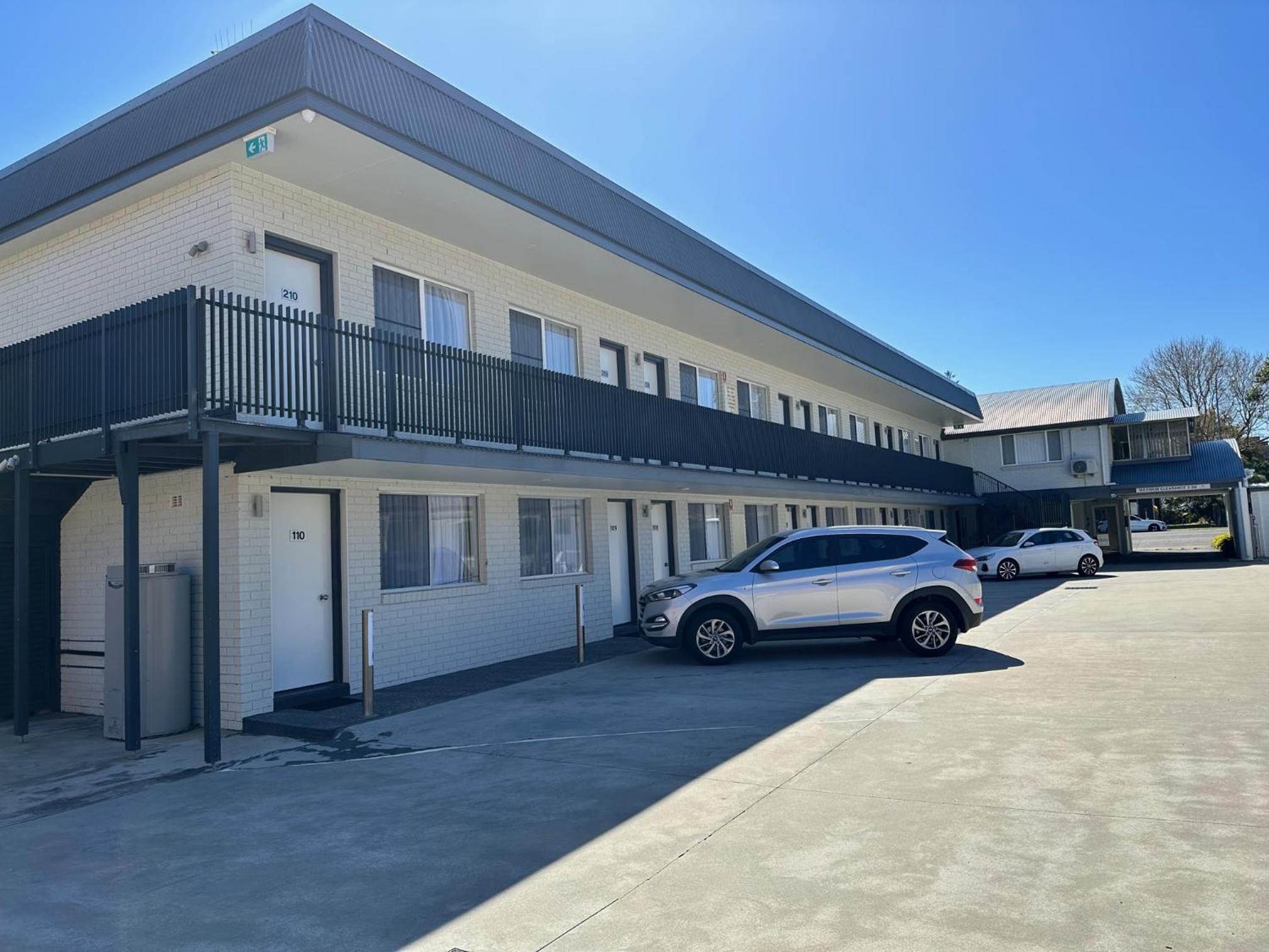 Surf Beach Motel Port