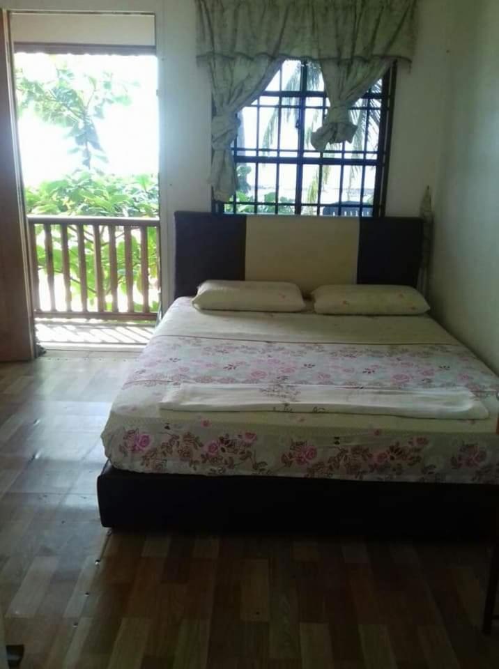 Ella's Place Salang Tioman