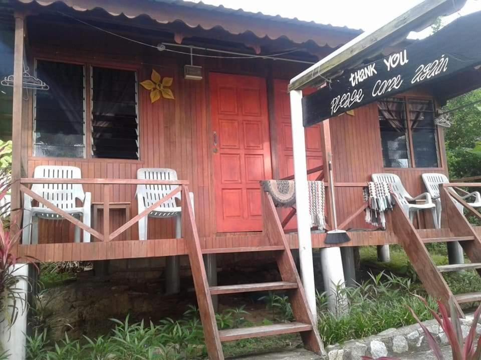 Ella's Place Salang Tioman