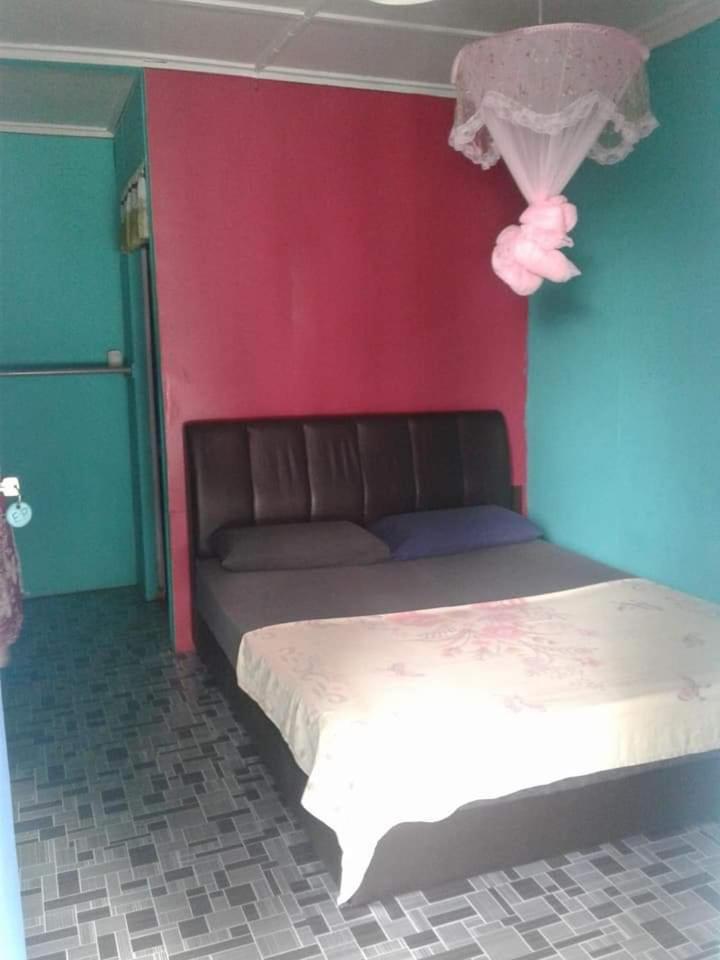 Ella's Place Salang Tioman
