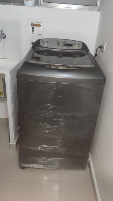 Apartamento con piscina, frente a CC Mayorca