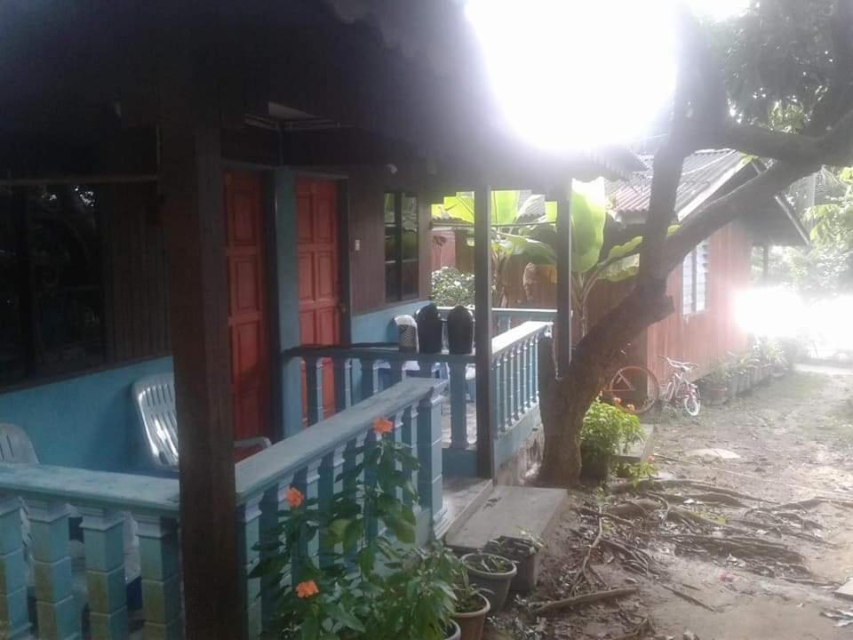 Ella's Place Salang Tioman