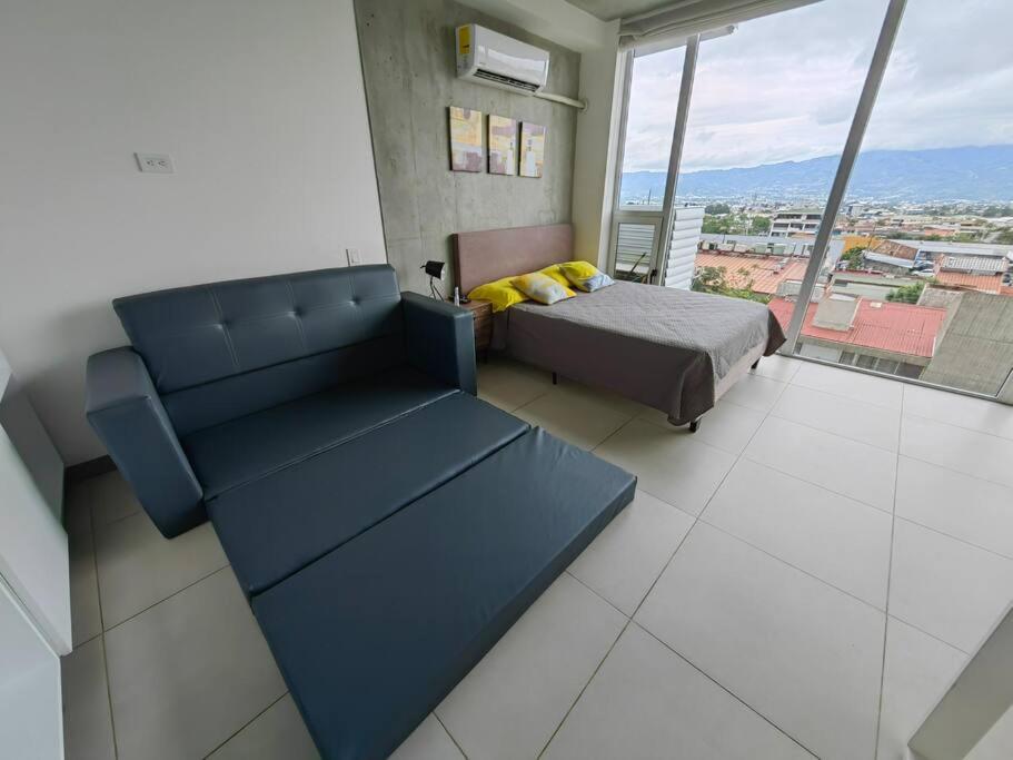 0509 iFreses Hermoso Apartamento con Aire Acondicionado y Parqueo