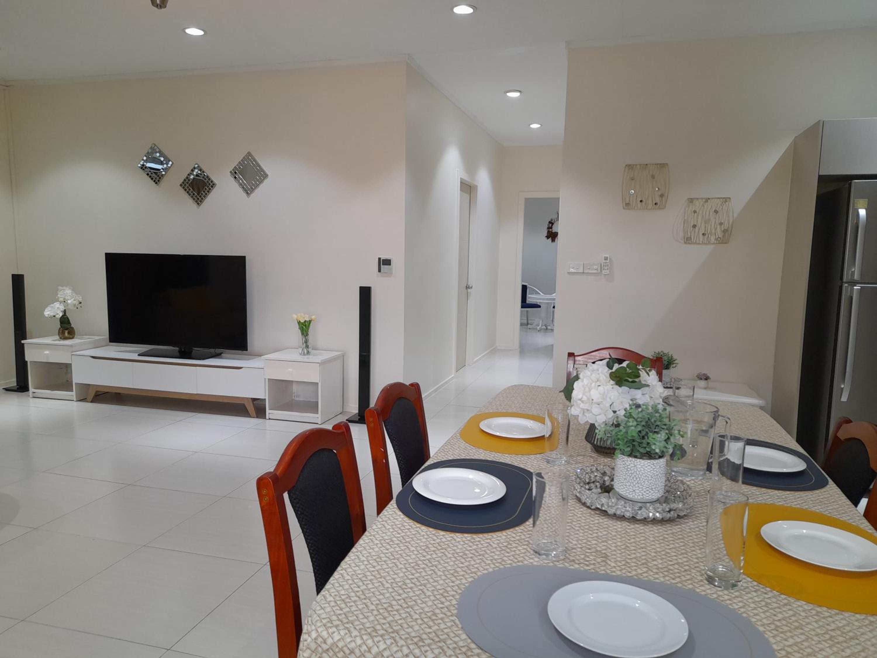 Waterfront Sunset Apartment Nadi