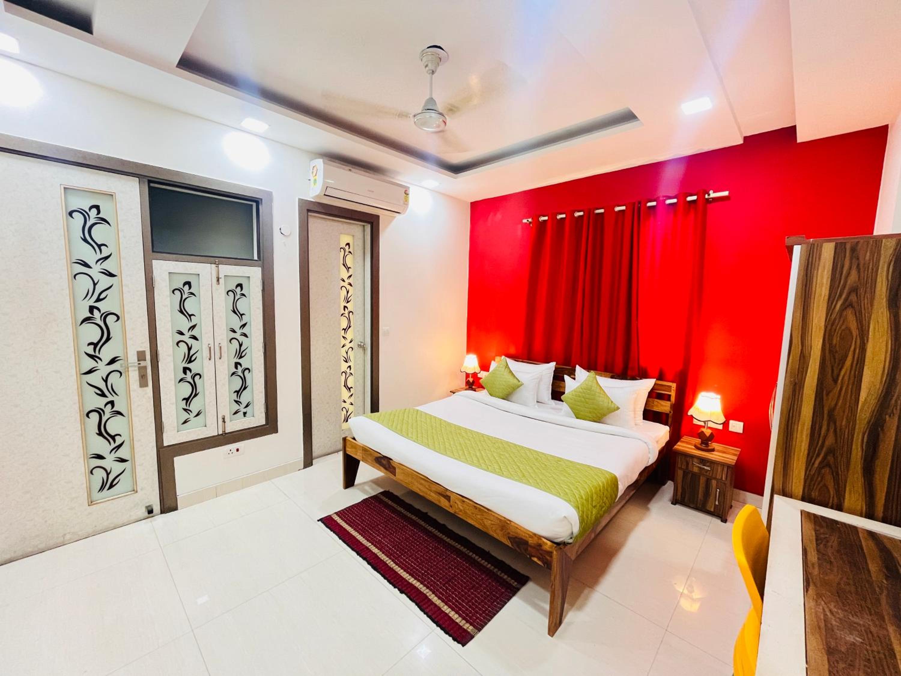 Hotel Park Pride Pitampura New Delhi, Couple Friendly view 2