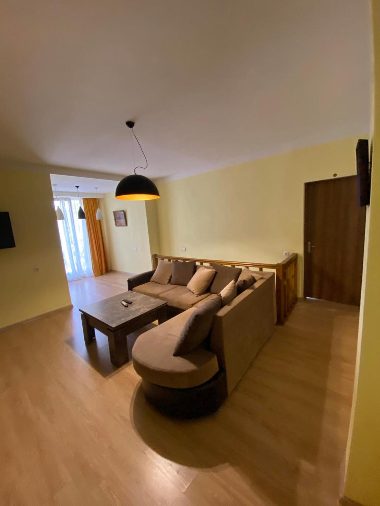 Photo 65