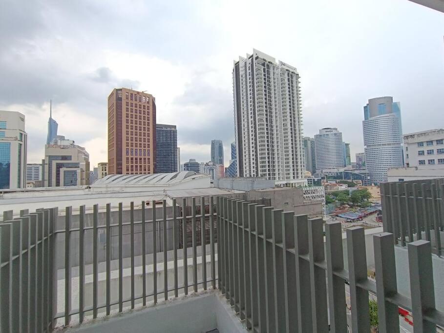 CL 95B Modern studio Infinity Pool KLCC View