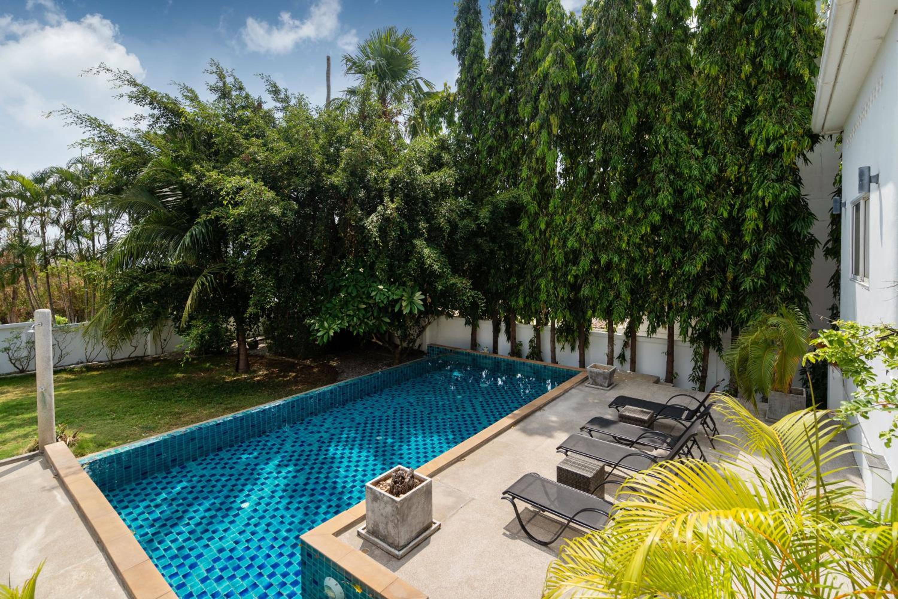 Grand 5BR Pool Villa Sea la Vie view 4