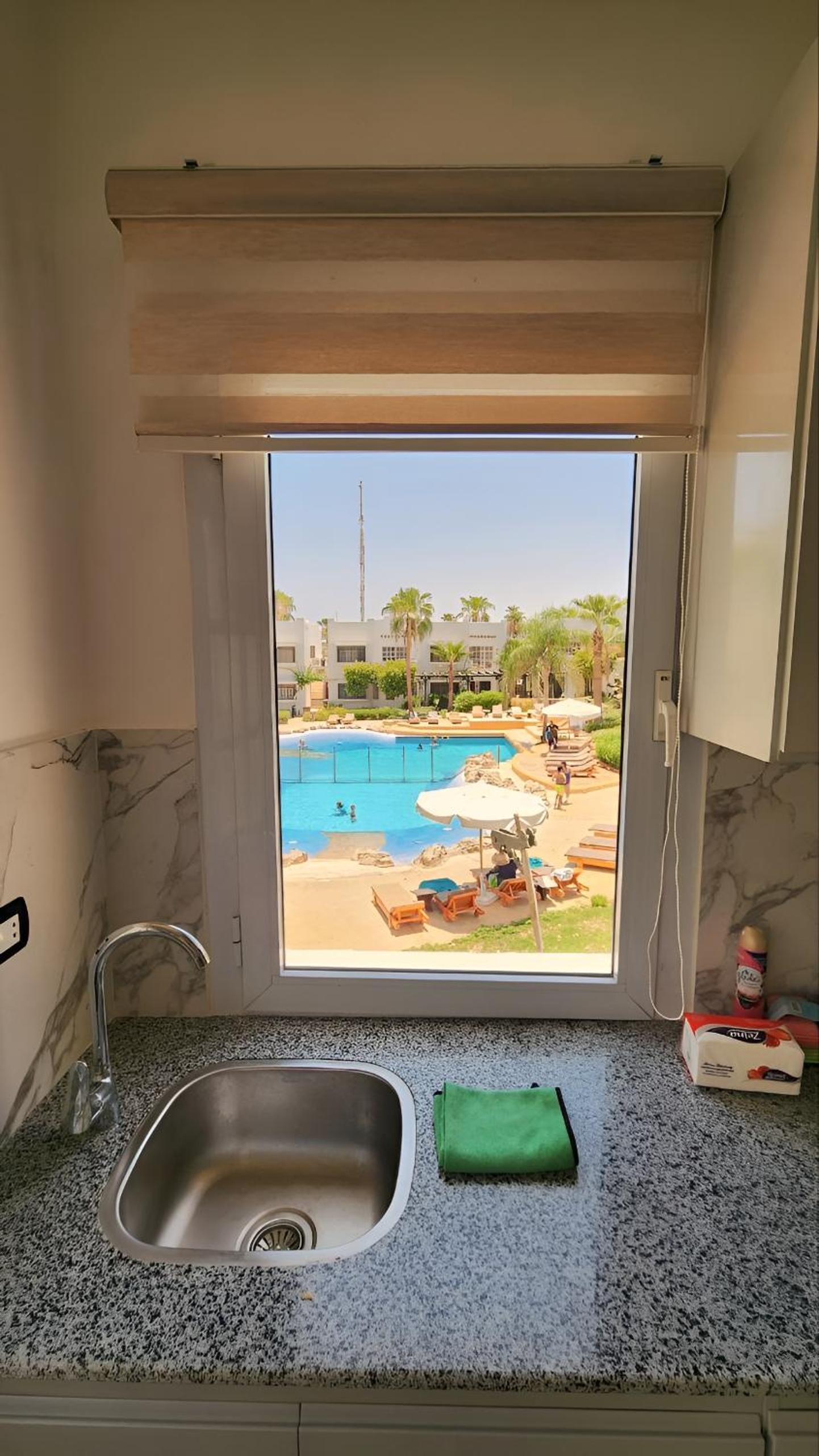 Luxury 2-Bedroom Poolside Apartment