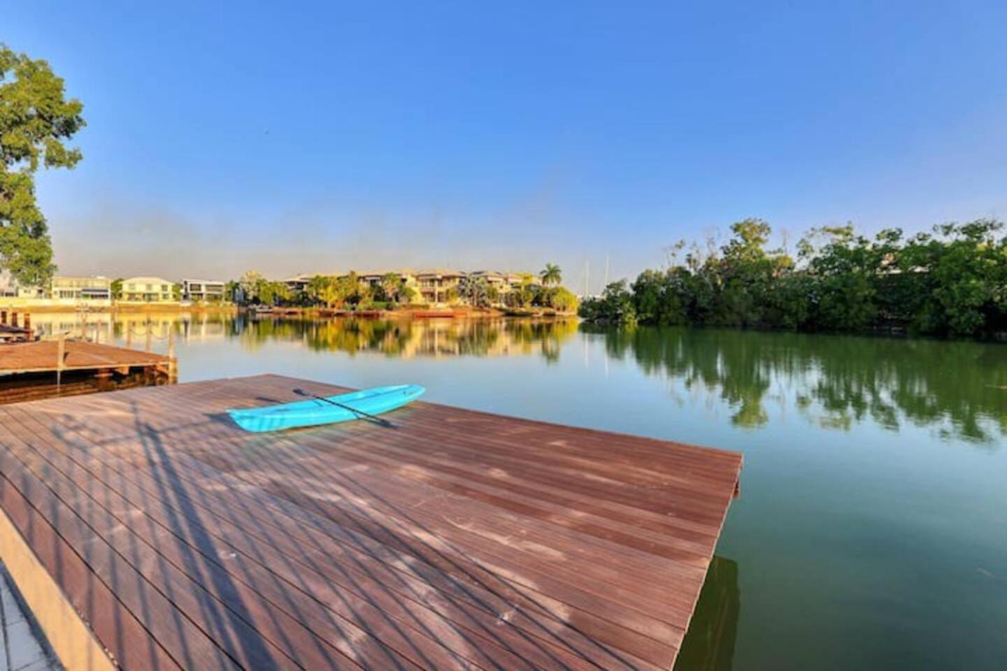 Beautiful Bayview - King Beds, Pool Water Frontage