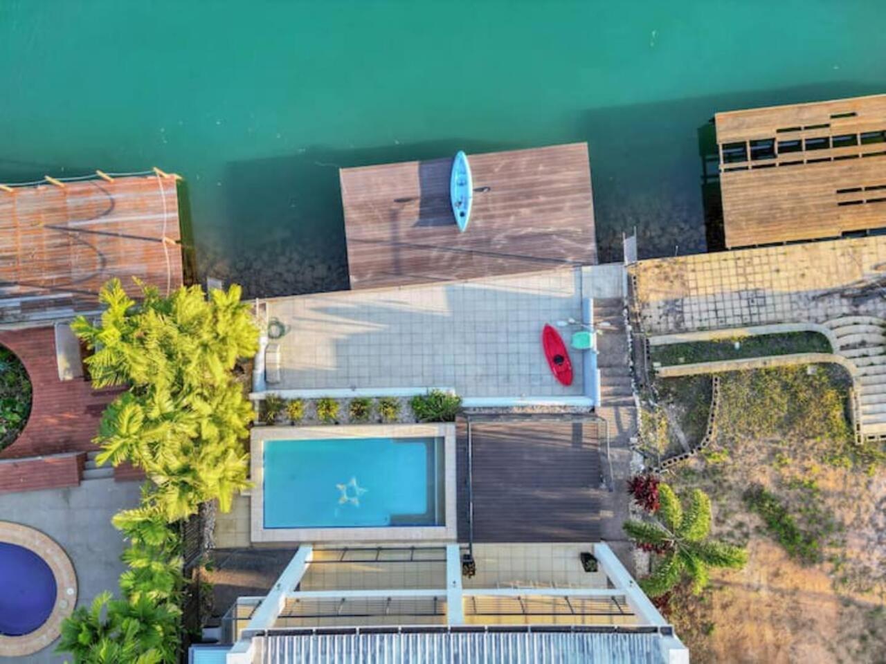 Beautiful Bayview - King Beds, Pool Water Frontage