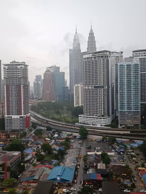 CL16A Muji Style Balcony Infinity Pool KLCC View