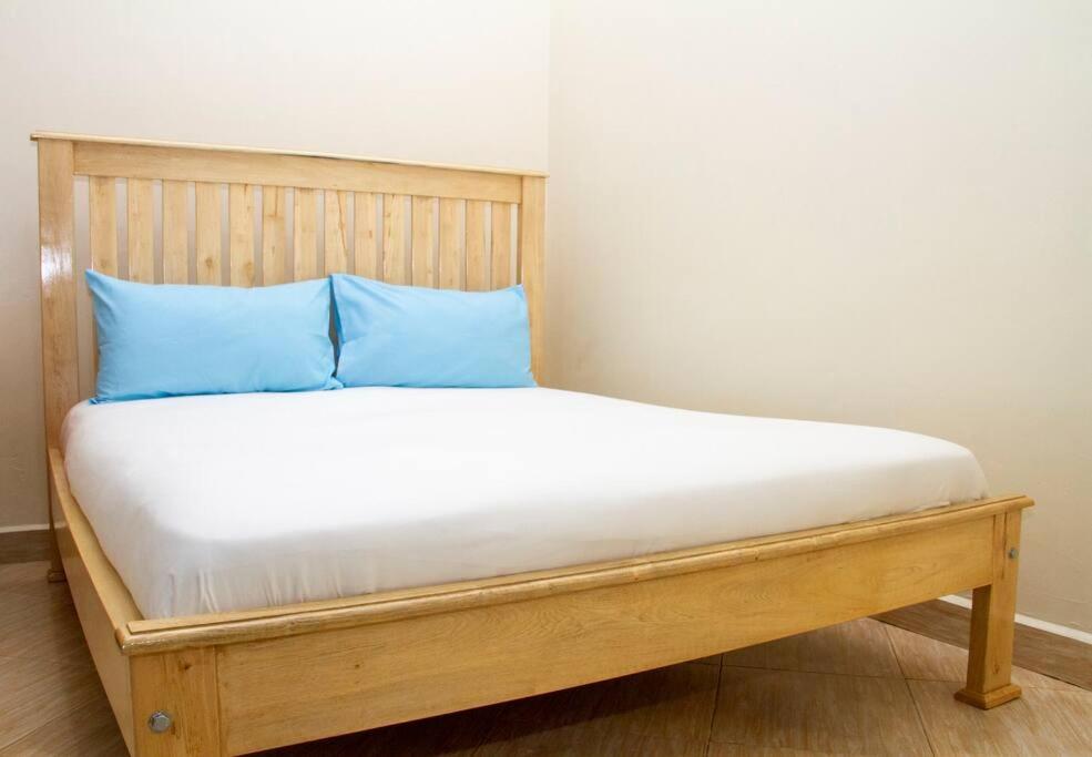 Cozy Bukoto Studio 2 Unlimited Wifi & Netflix view 2