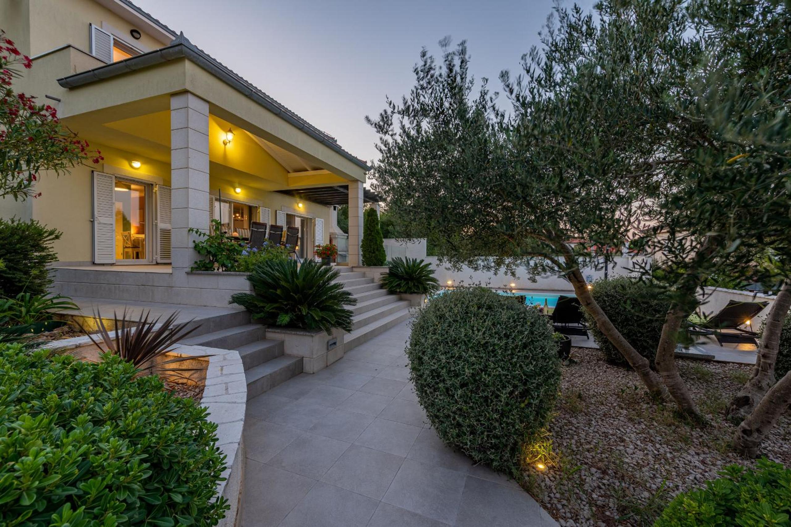 Hotel Villa Tatijana - Image 1