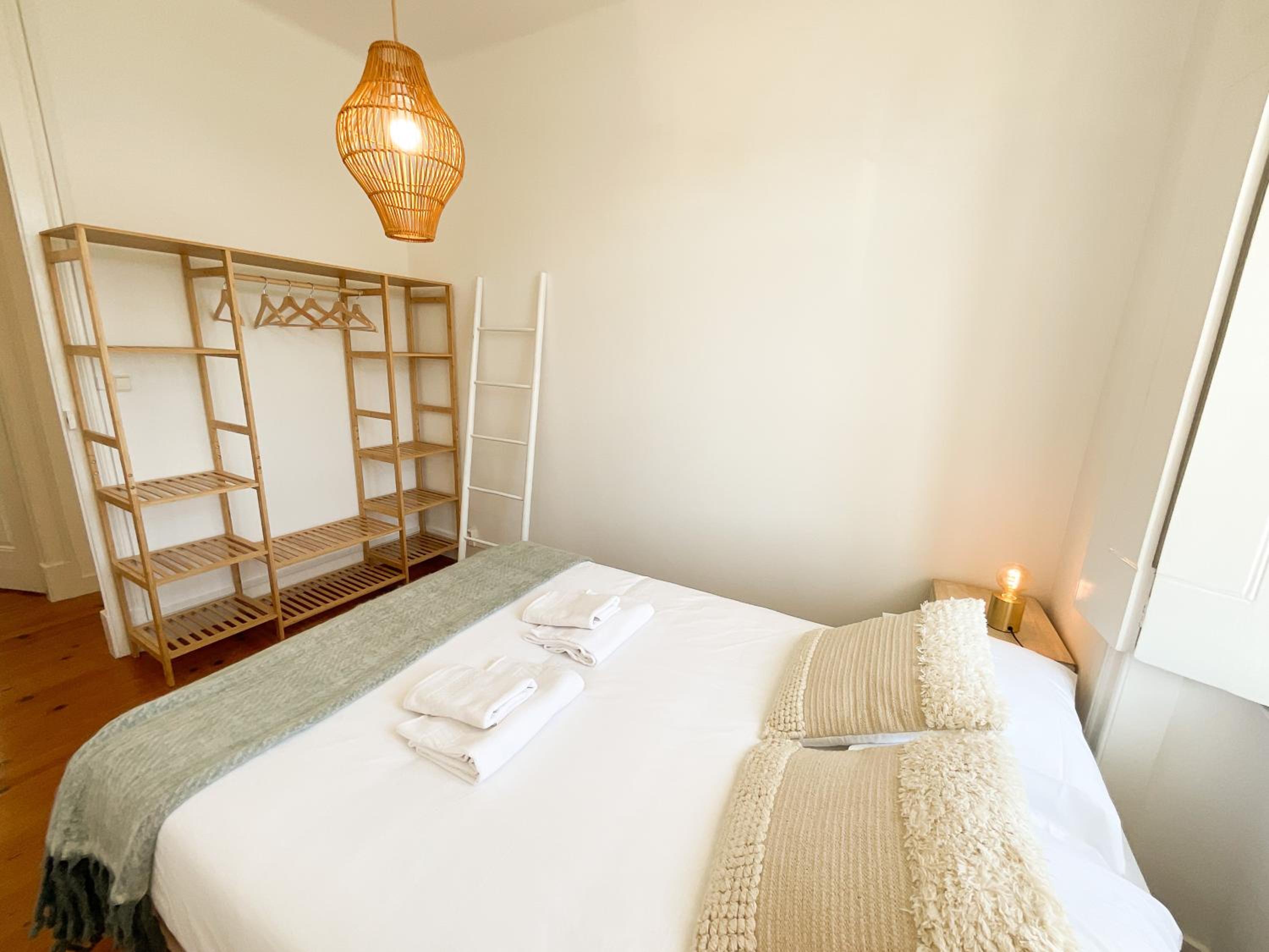 Fantastic Spacious Apartment near Carcavelos Beach