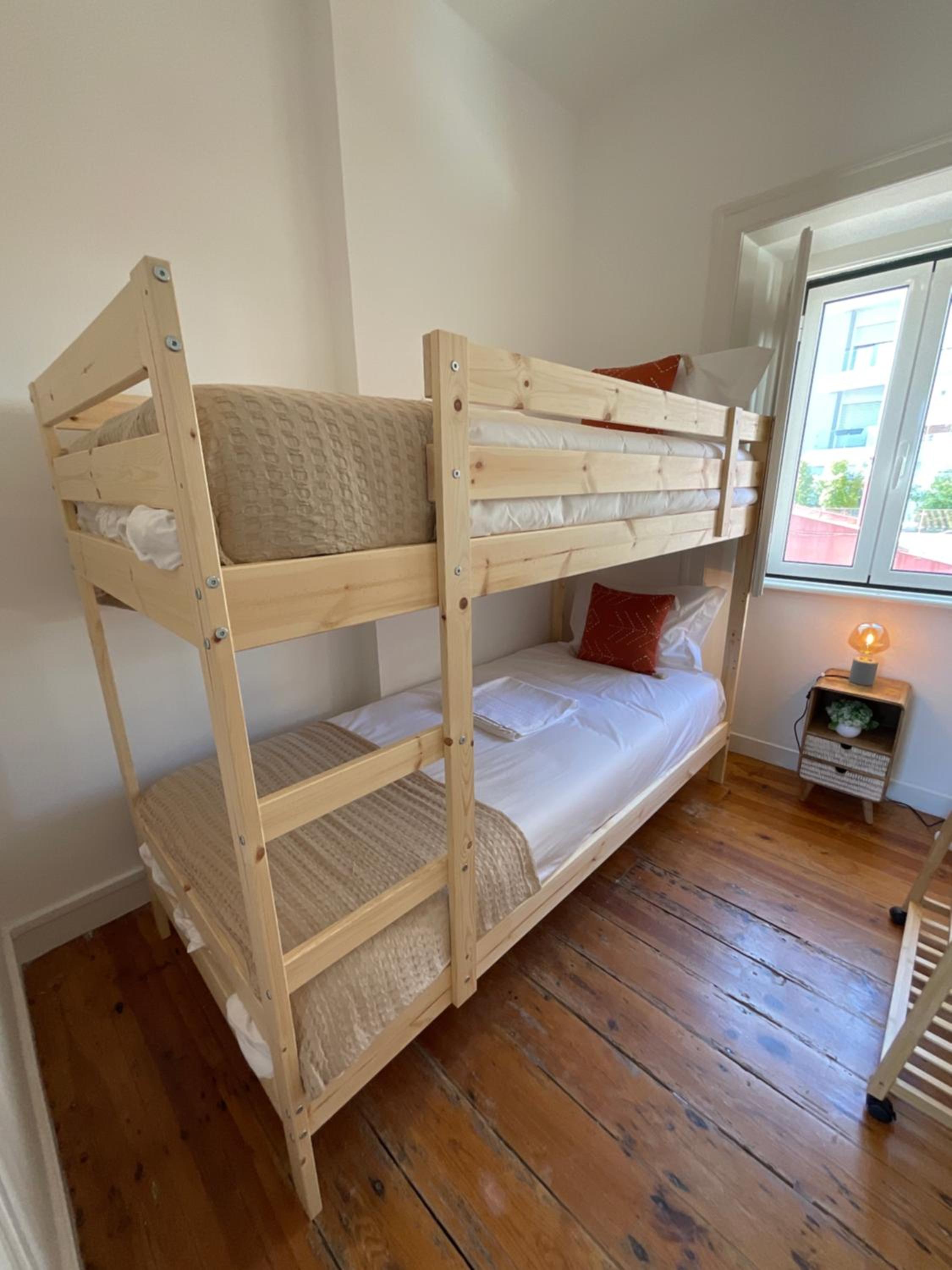 Fantastic Spacious Apartment near Carcavelos Beach
