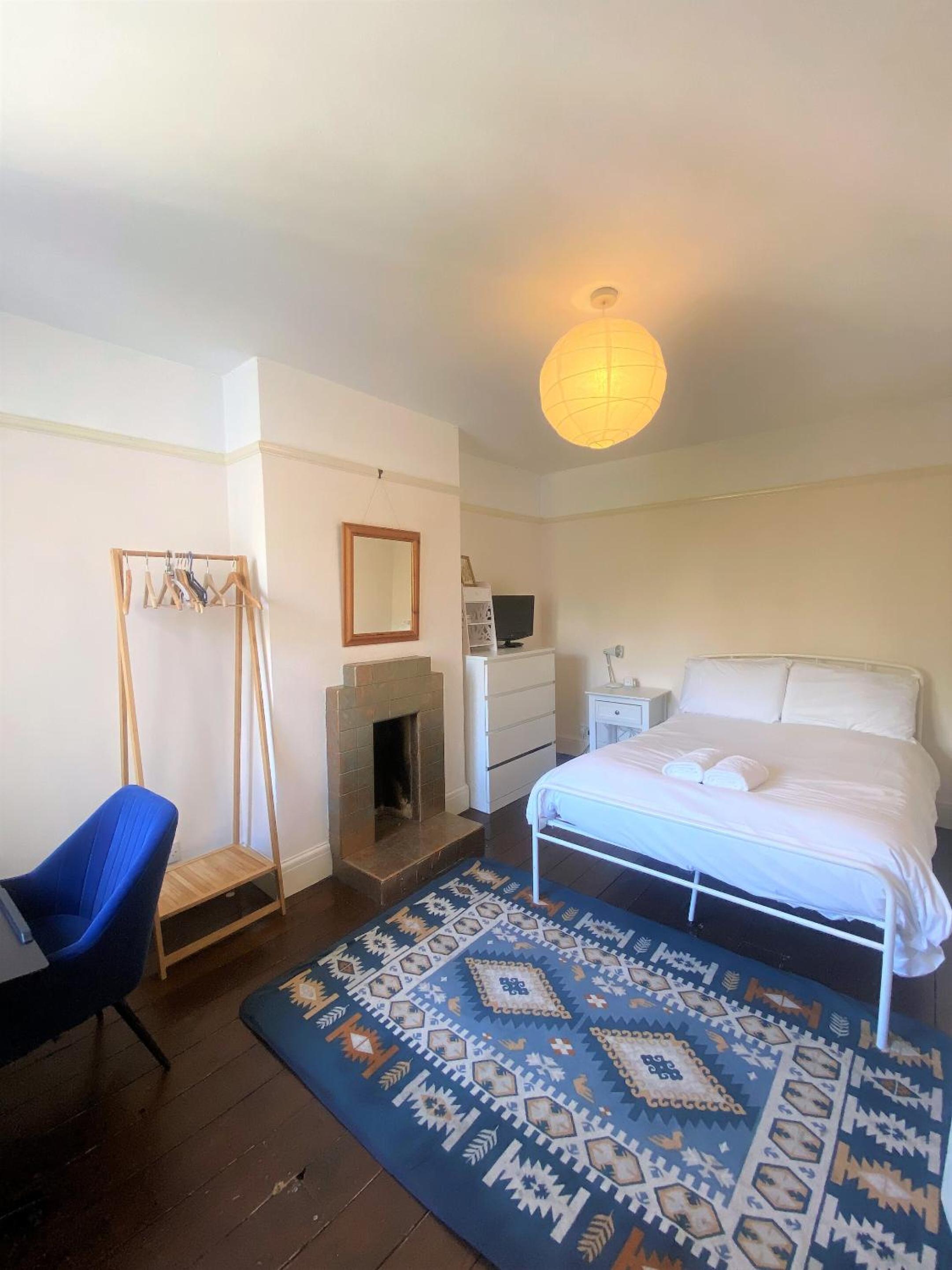 Colourful vintage-styled home in lovely Southville