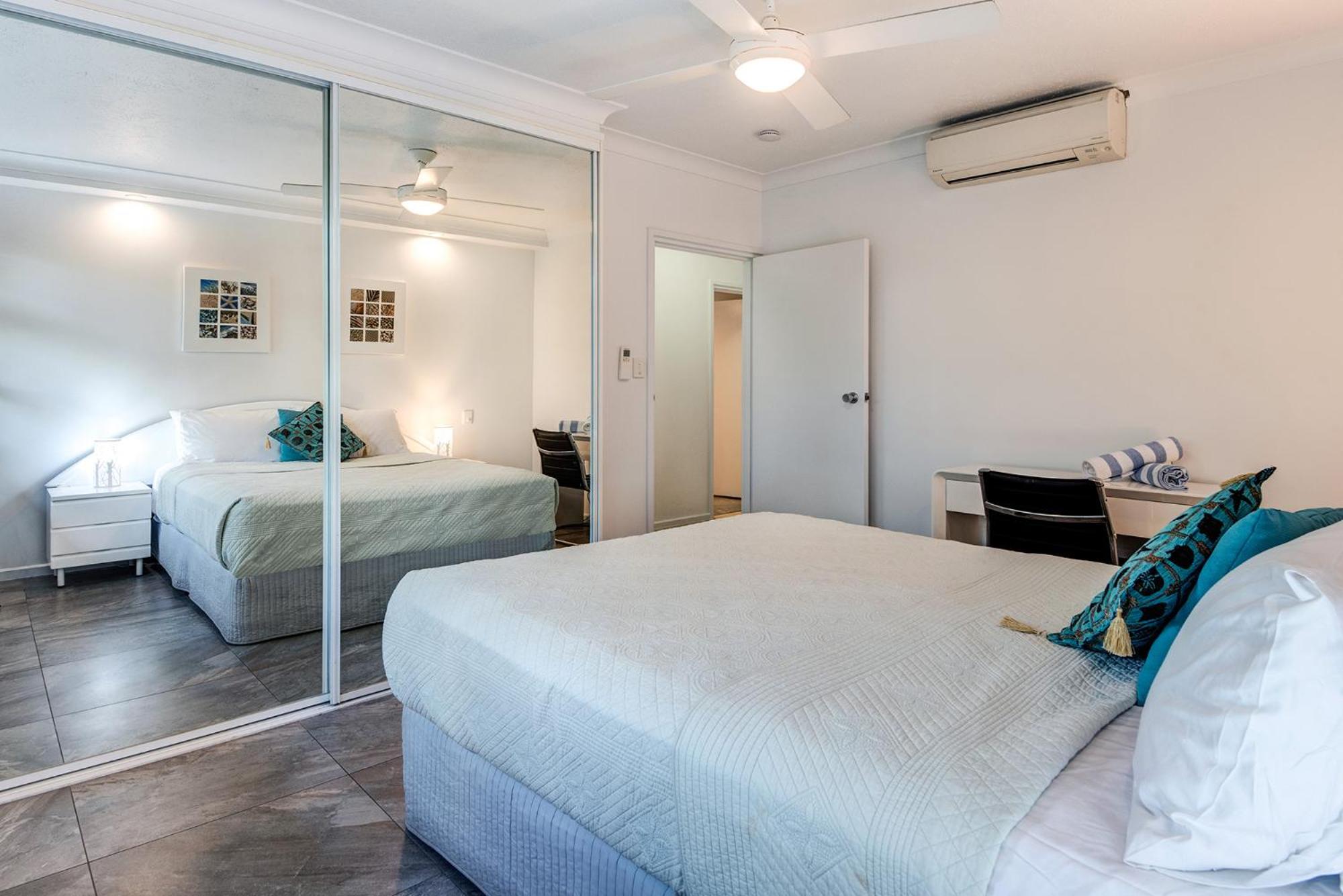 POINCIANA 101 HAMILTON ISLAND CENTRALLY LOCATED 3 BEDROOM, plus BUGGY!!