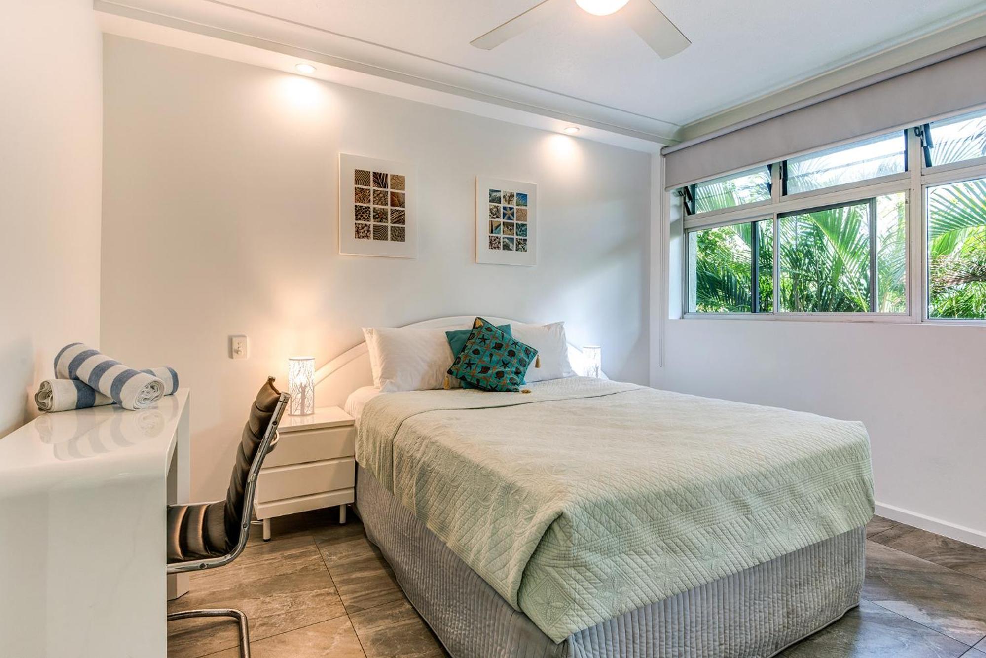 POINCIANA 101 HAMILTON ISLAND CENTRALLY LOCATED 3 BEDROOM, plus BUGGY!!