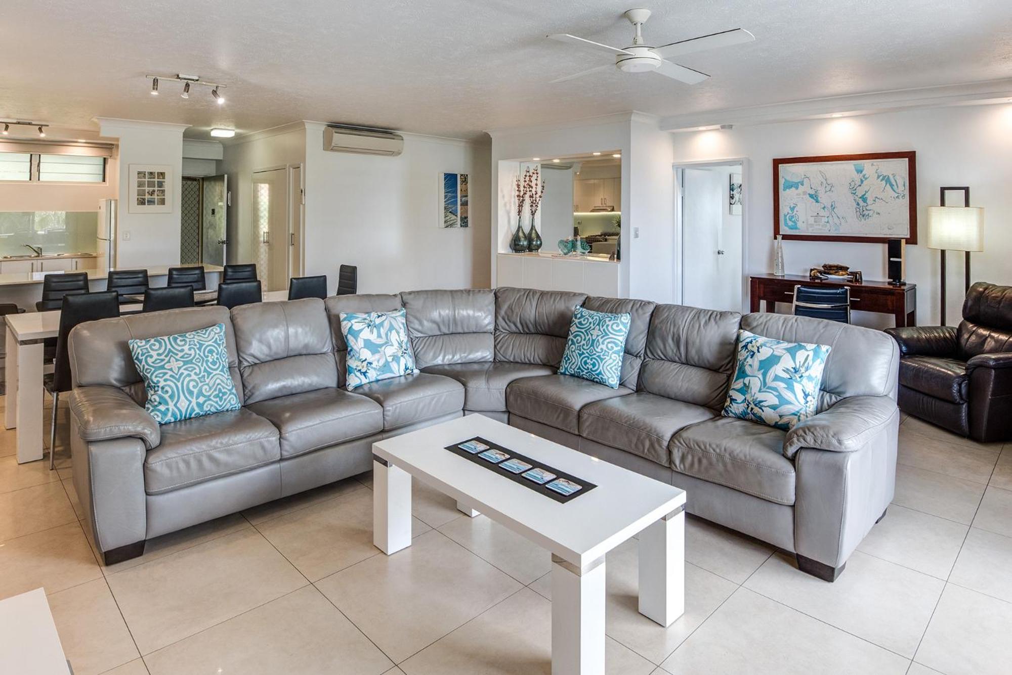 POINCIANA 101 HAMILTON ISLAND CENTRALLY LOCATED 3 BEDROOM, plus BUGGY!!