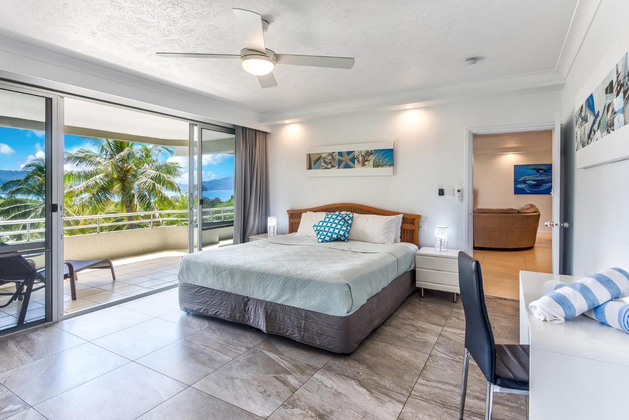 POINCIANA 101 HAMILTON ISLAND CENTRALLY LOCATED 3 BEDROOM, plus BUGGY!!