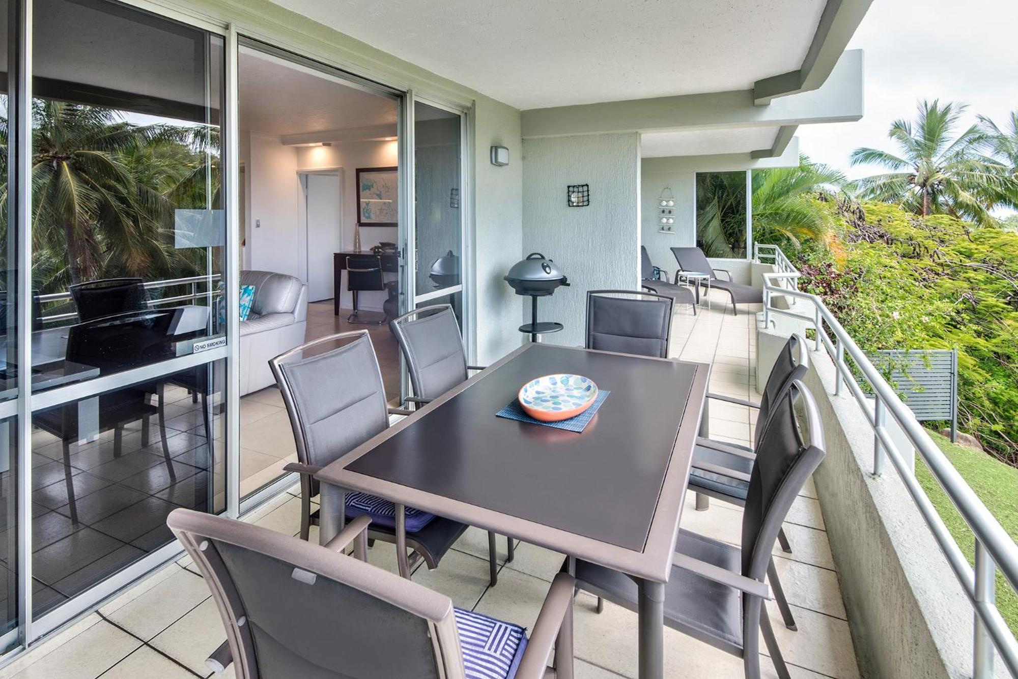 POINCIANA 101 HAMILTON ISLAND CENTRALLY LOCATED 3 BEDROOM, plus BUGGY!!