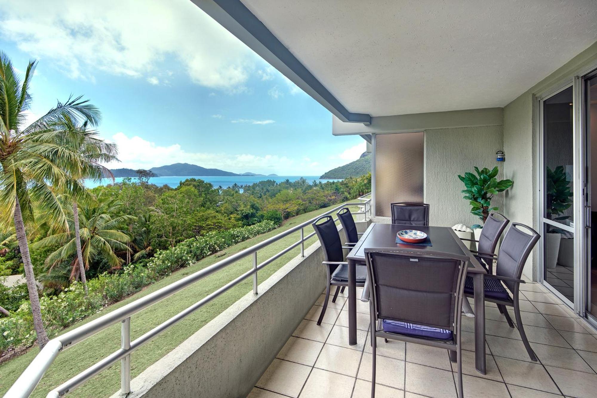 POINCIANA 101 HAMILTON ISLAND CENTRALLY LOCATED 3 BEDROOM, plus BUGGY!!