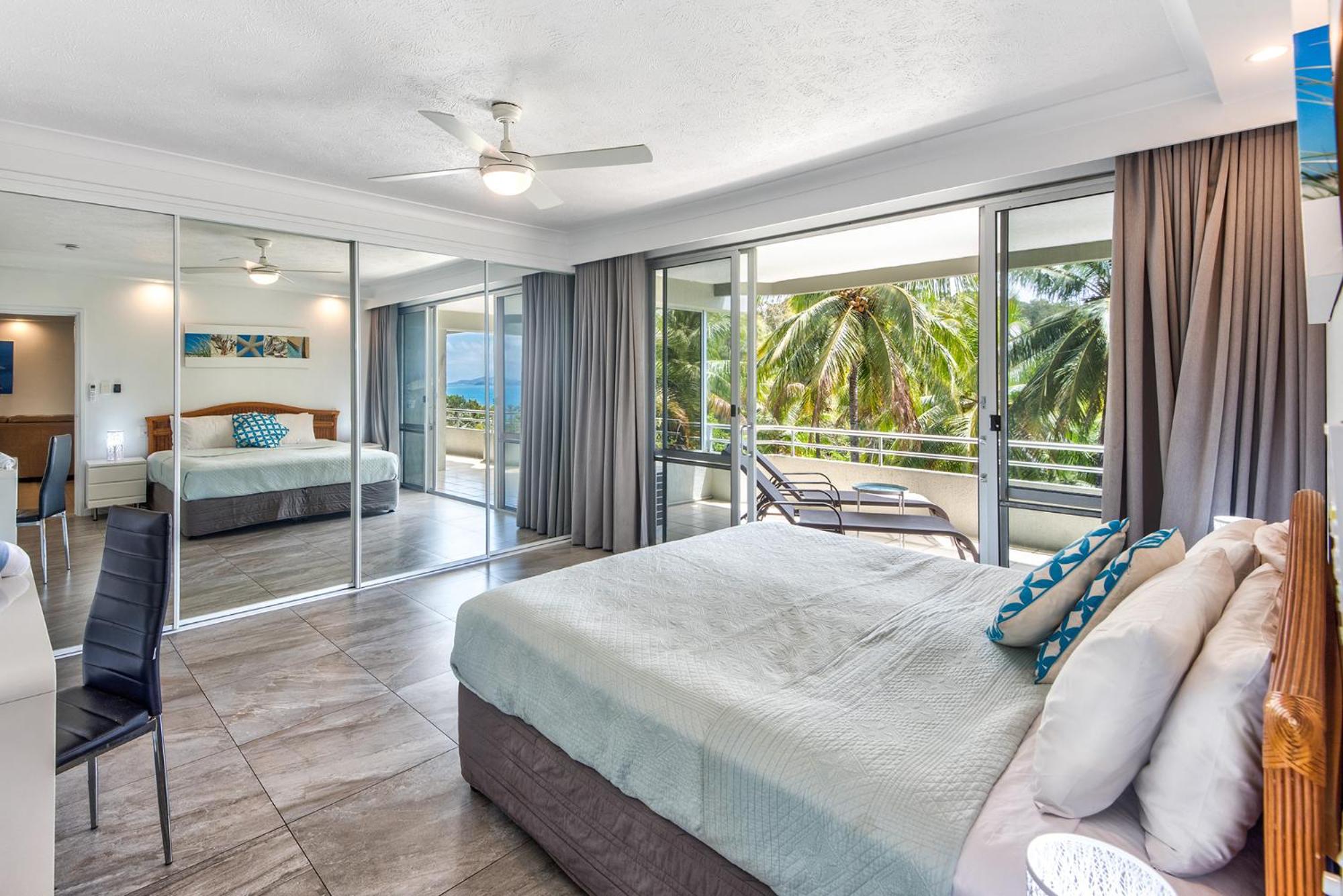 POINCIANA 101 HAMILTON ISLAND CENTRALLY LOCATED 3 BEDROOM, plus BUGGY!!
