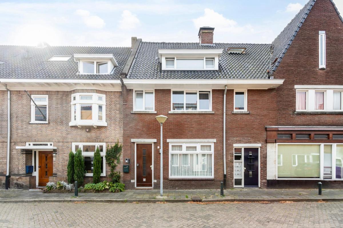 Kerkakker0