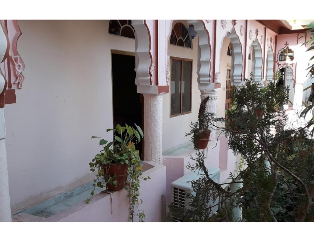 HOTEL AROMA, Pushkar view 4
