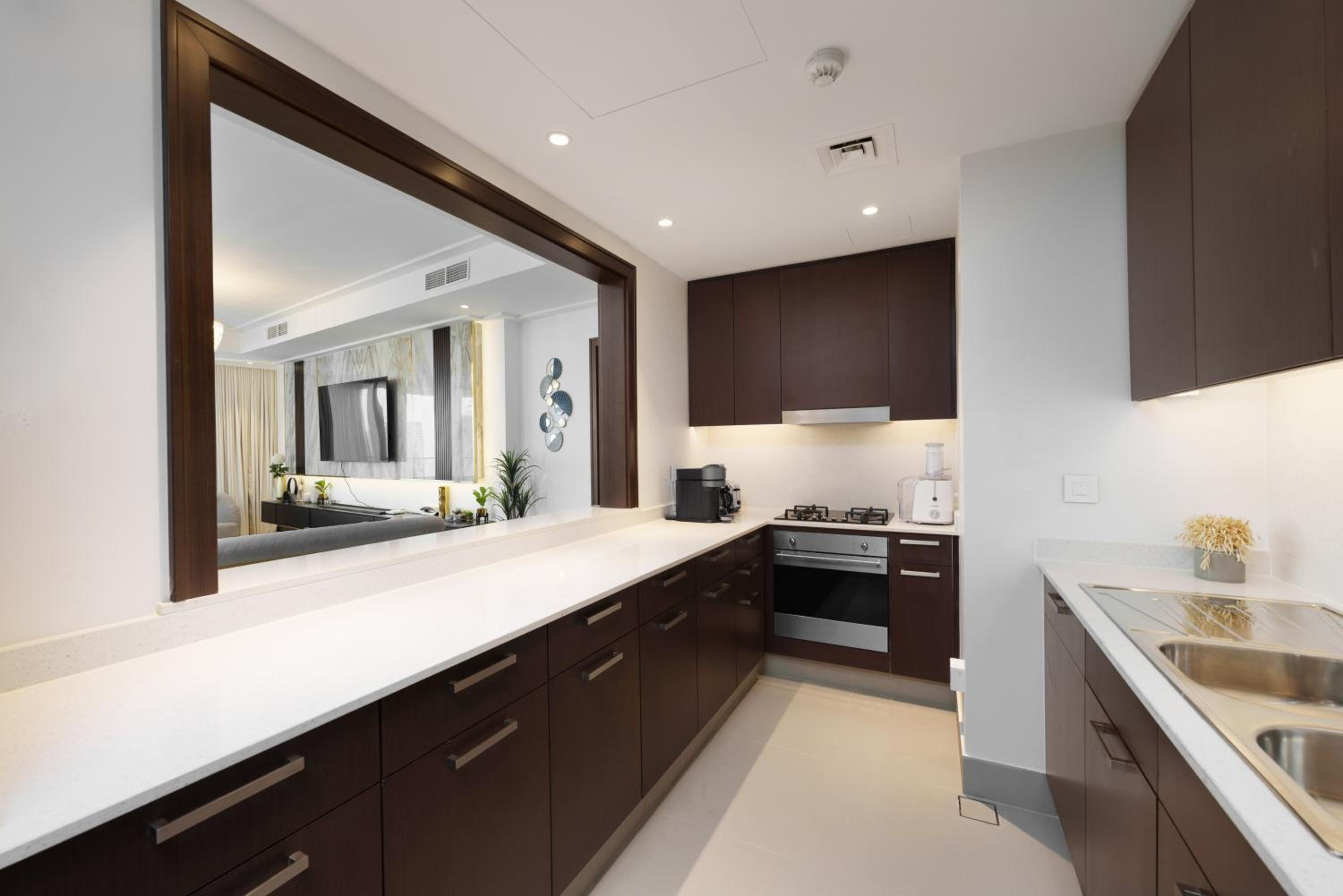 Maison Privee - Ultra Chic High-Floor Apt with Direct Burj Khalifa & Fountains Views