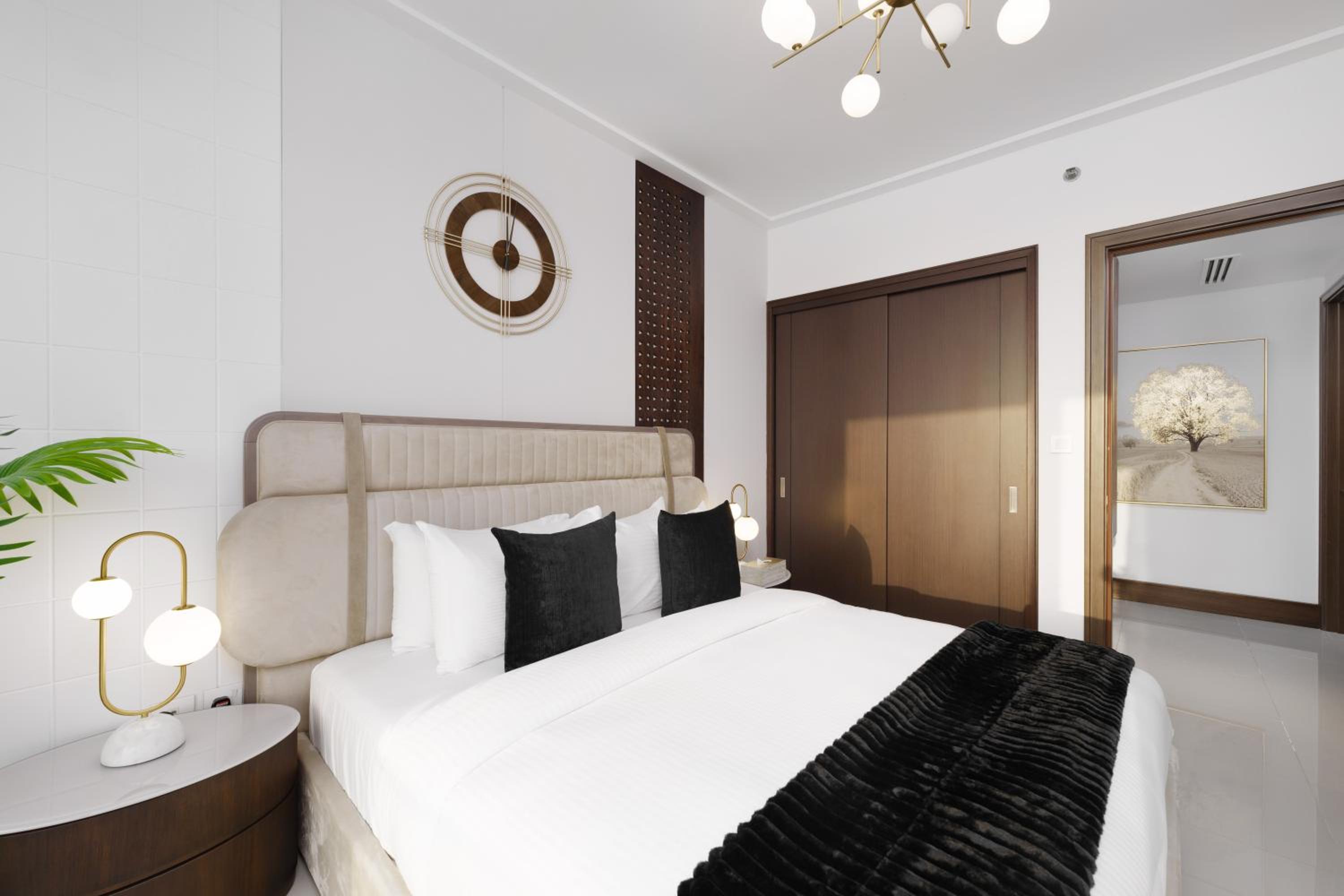 Maison Privee - Ultra Chic High-Floor Apt with Direct Burj Khalifa & Fountains Views